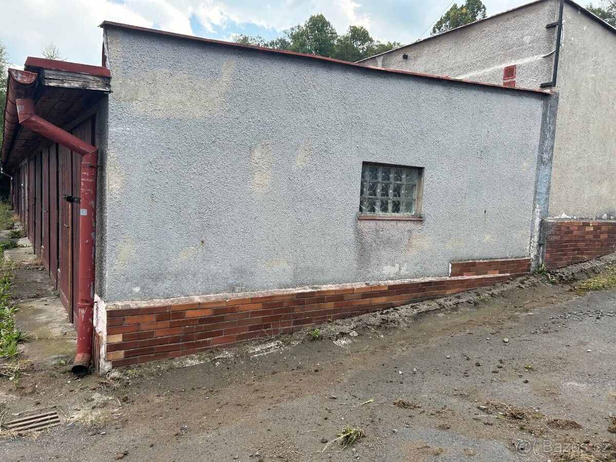 Garáže, Karlovy Vary, 360 01