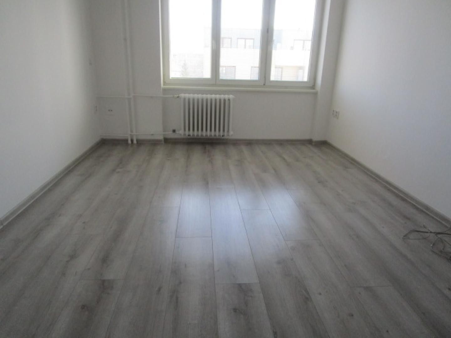 1+1, třída SNP, Hradec Králové, 30 m²