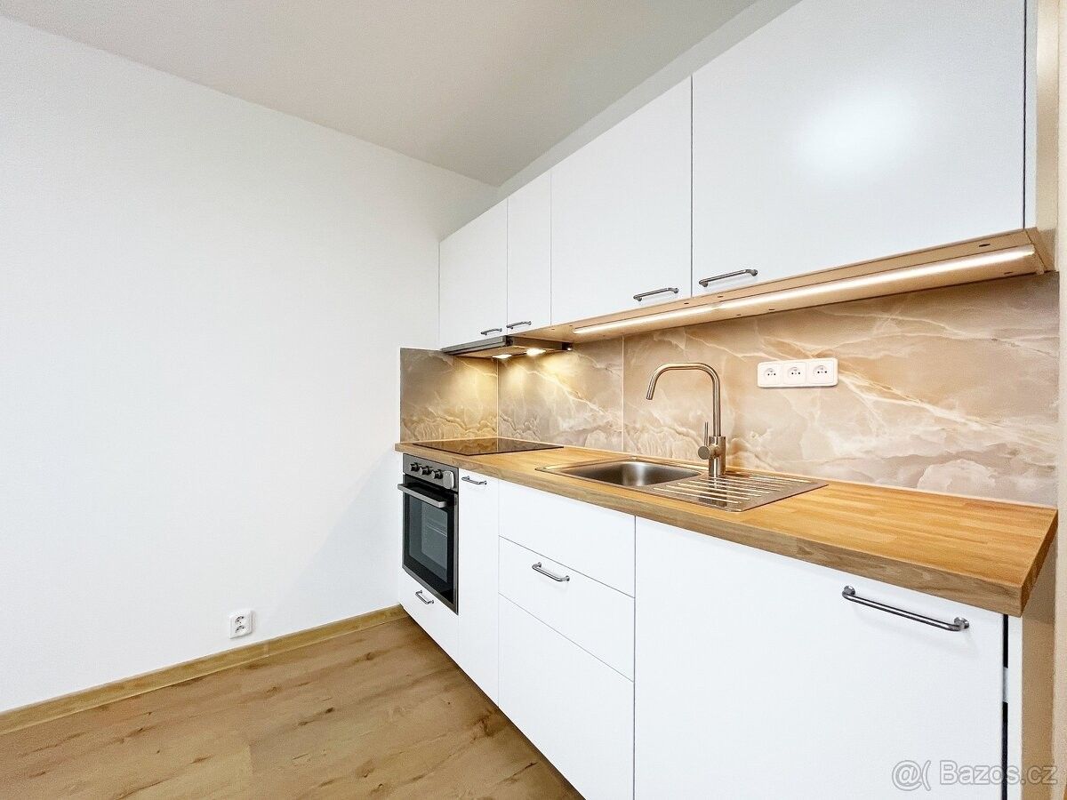 Pronájem byt - Chlumec u Ústí nad Labem, 403 39