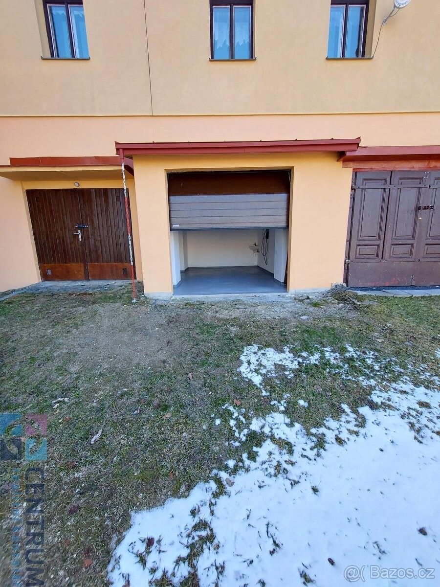 Garáže, Jablonec nad Nisou, 466 01