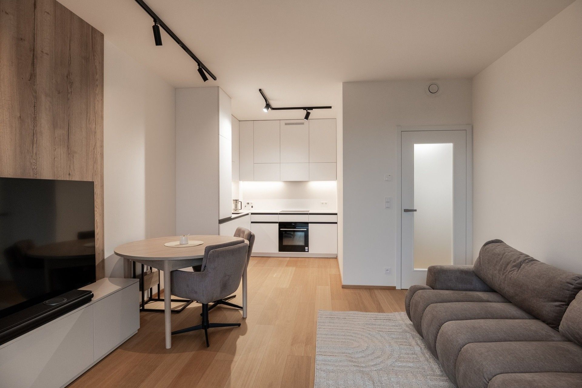 Prodej byt 2+kk - V třešňovce,Hrdlořezy,Praha, 53 m² - 5