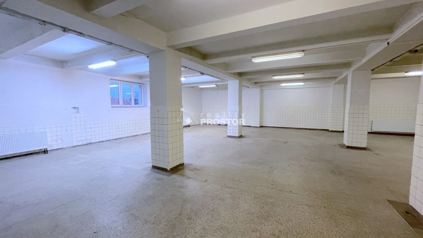 Výrobní prostory, Tovární, Jirny, 179 m²