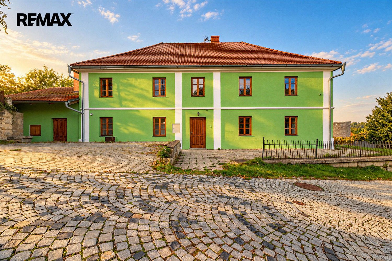 Rodinné domy, Skalsko, okres Mladá Boleslav, 300 m² - 1