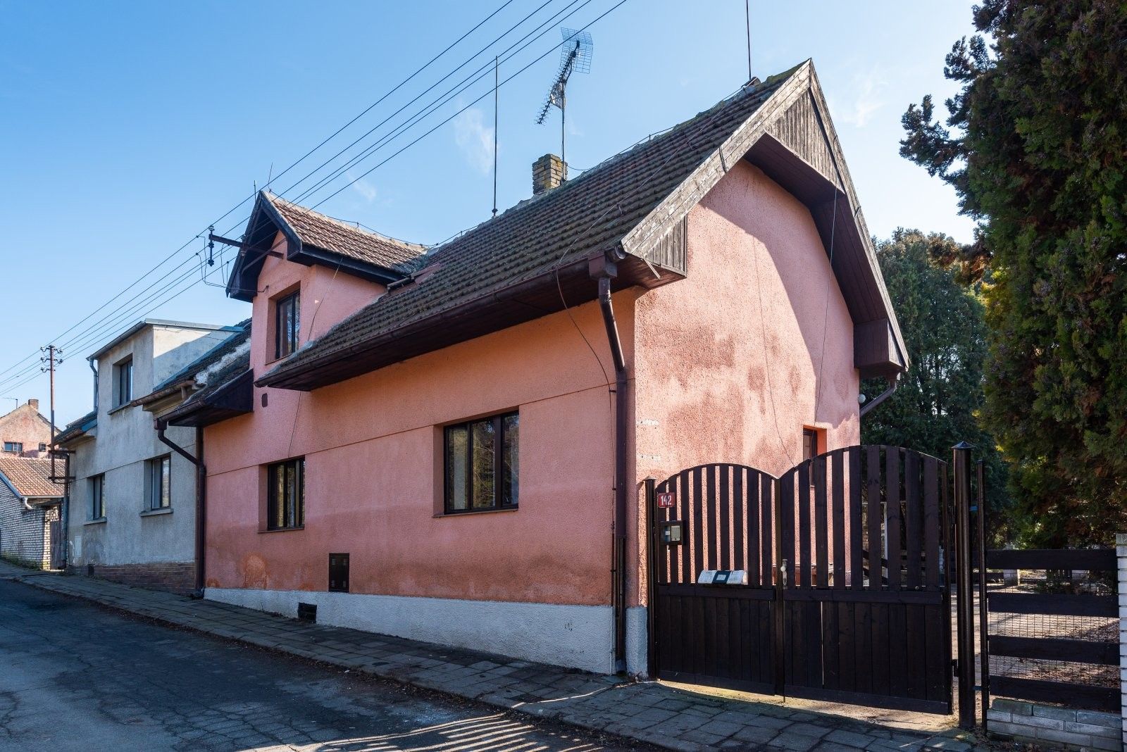 Rodinné domy, V. Pokorného 142, Stehelčeves, 165 m²