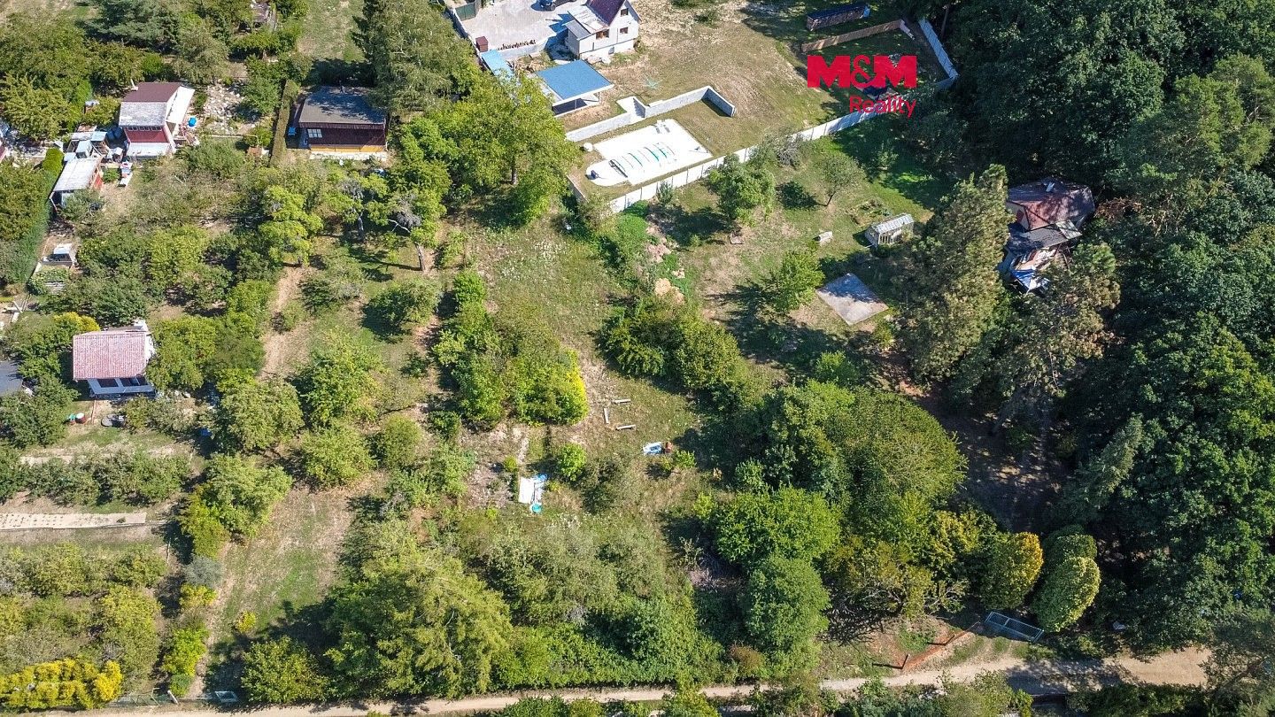 Zahrada, 1 324 m²