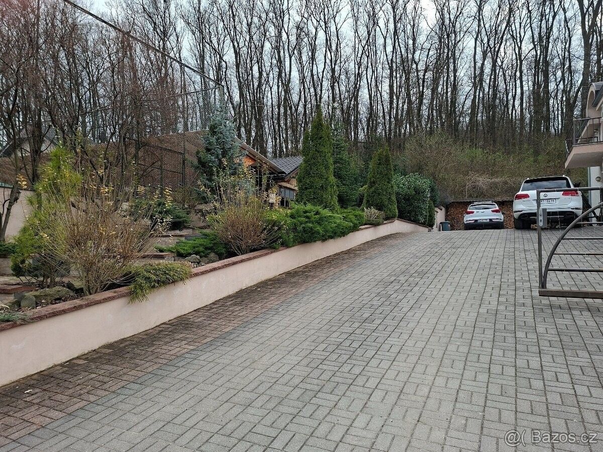 Restaurace · 987 65, Slovensko - 3