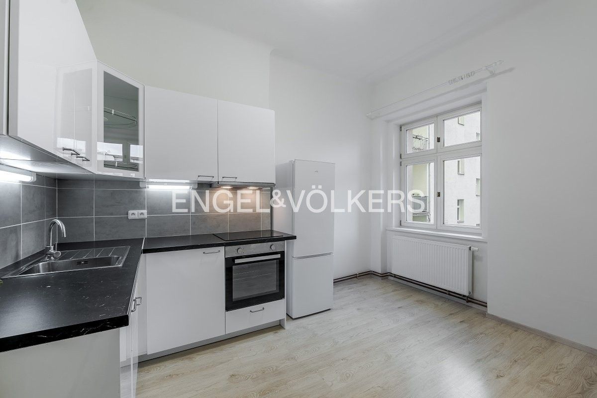 Pronájem byt 3+1 - Sládkova 476, Praha, 88 m²