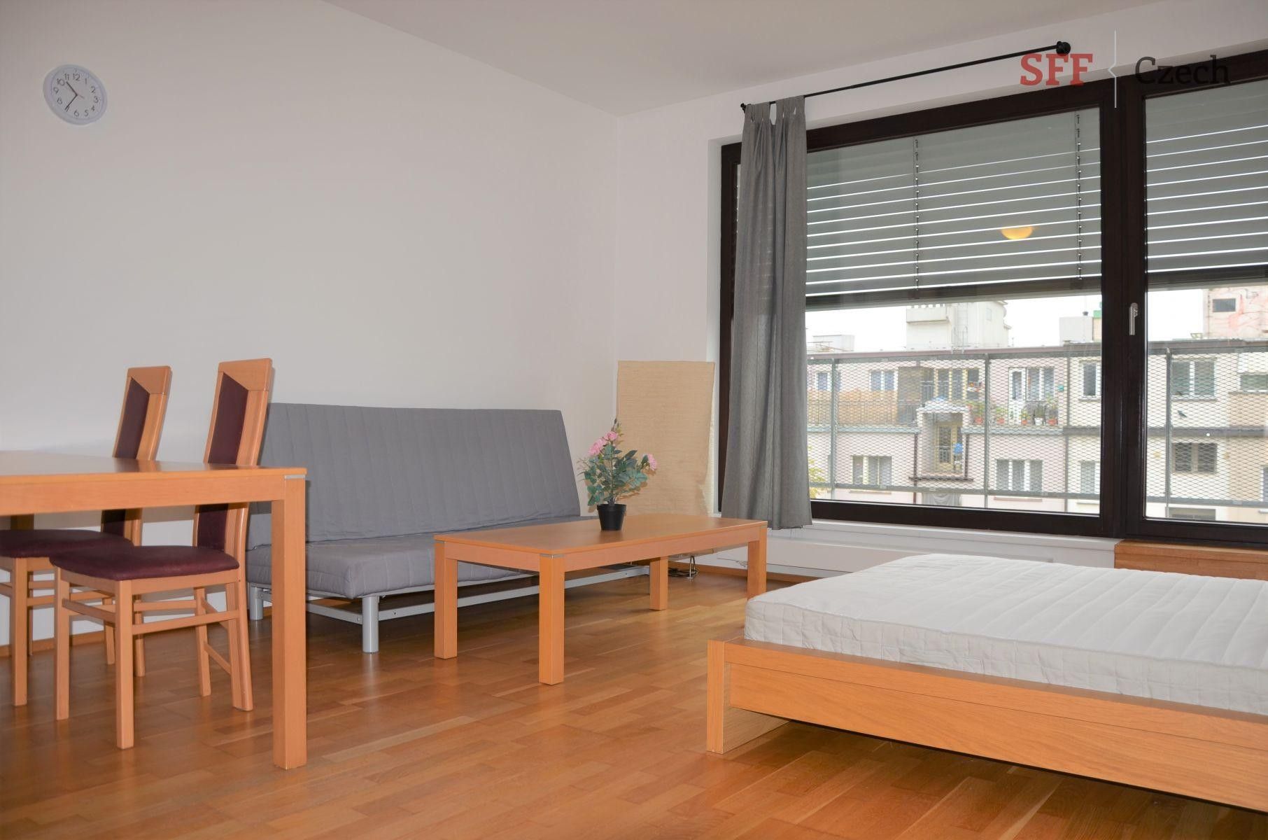 1+kk, Korunní, Praha, 39 m²