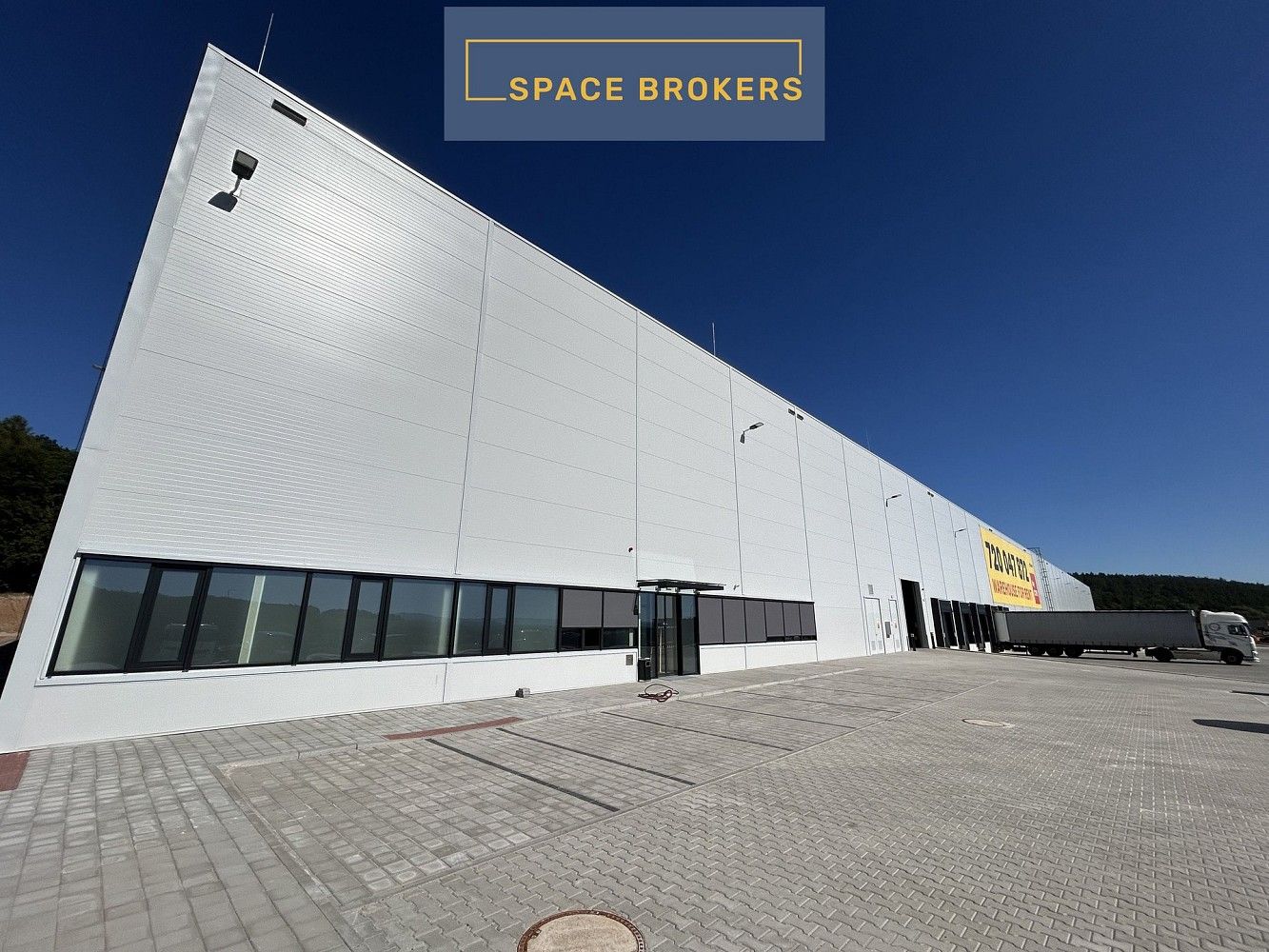 Sklady, Cerhovice, okres Beroun, Středočeský kraj, 5 000 m² - 2