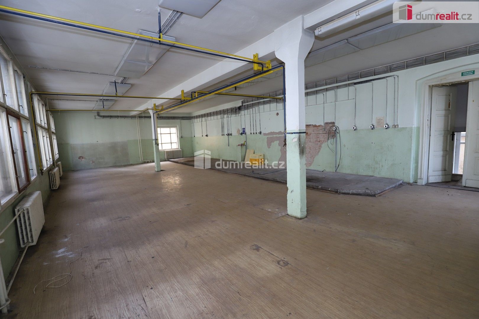 Komerční nemovitost · 1 600 m² · Pod nádražím, Kraslice - 3