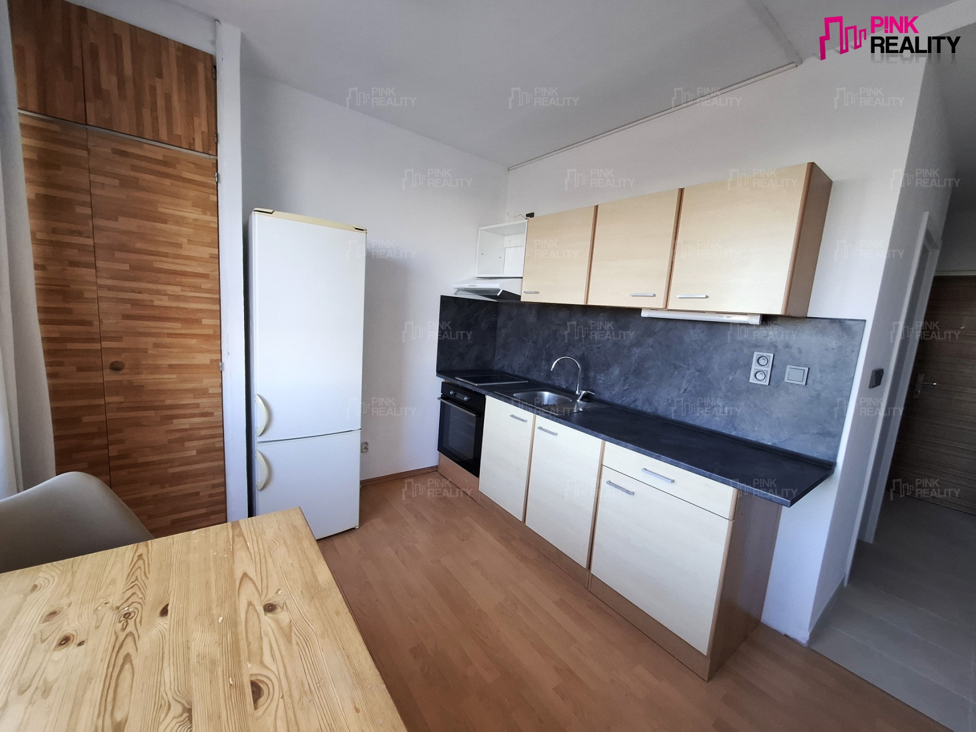 Pronájem byt 1+1 - Štefánikova, Hradec Králové, 42 m² - 2