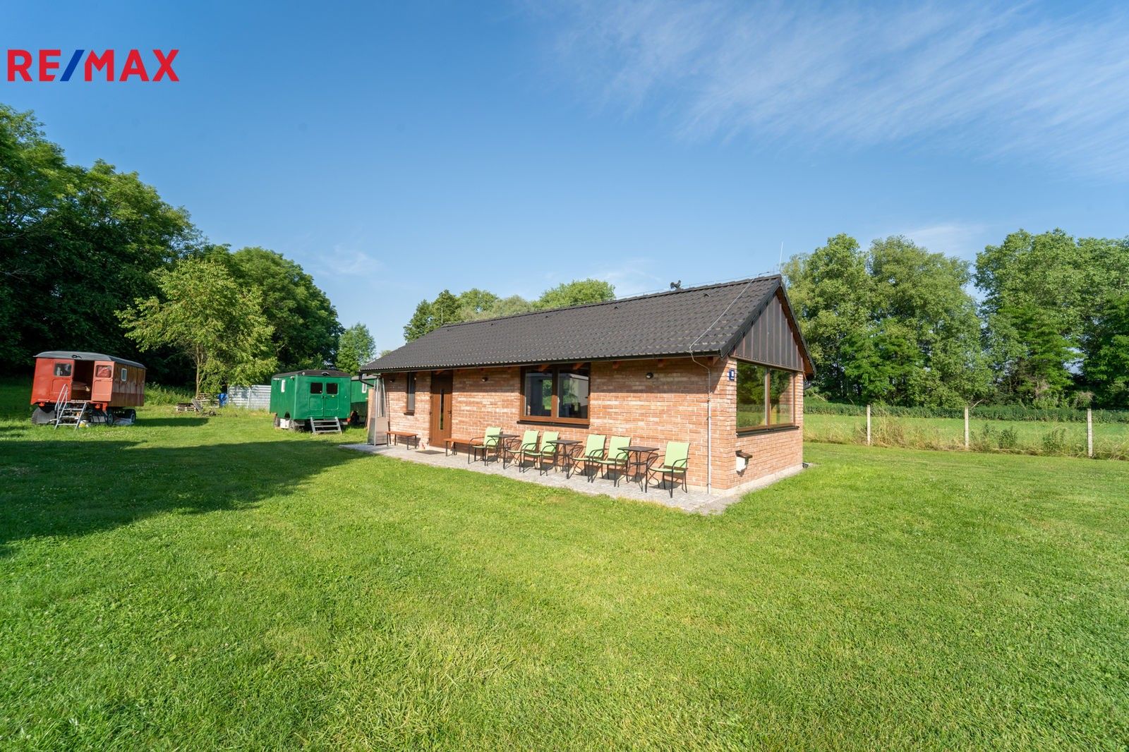 Prodej komerční - Chrášťany, 10 m²