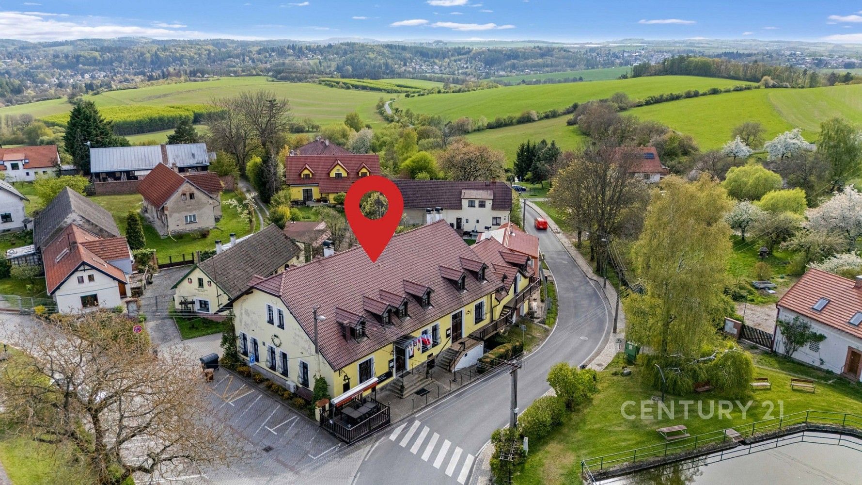 Restaurace · 592 m² · Klokočná, okres Praha-východ, Středočeský kraj - 3