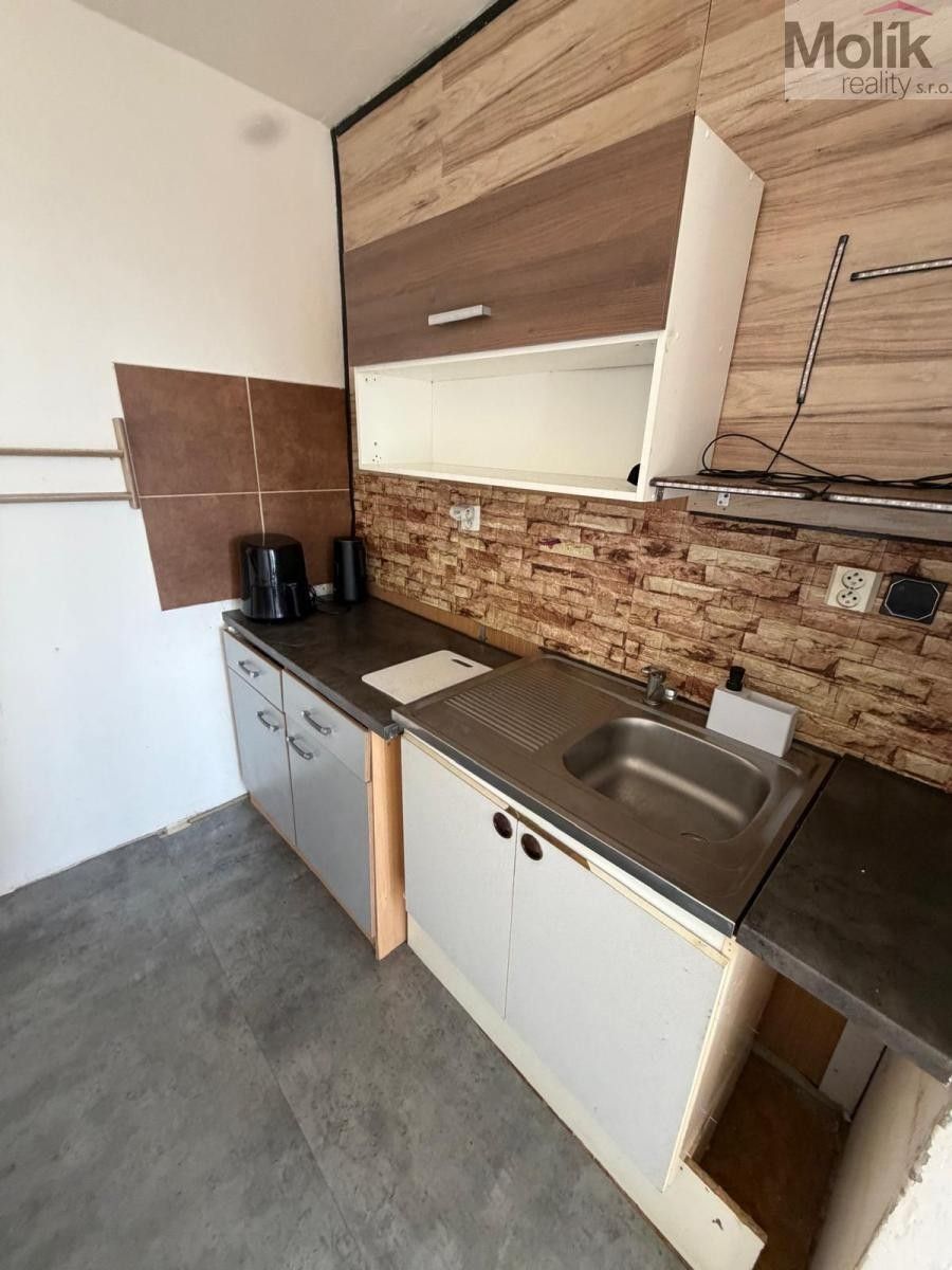 Byt 1+kk · 33 m² · Česká, Most - 3