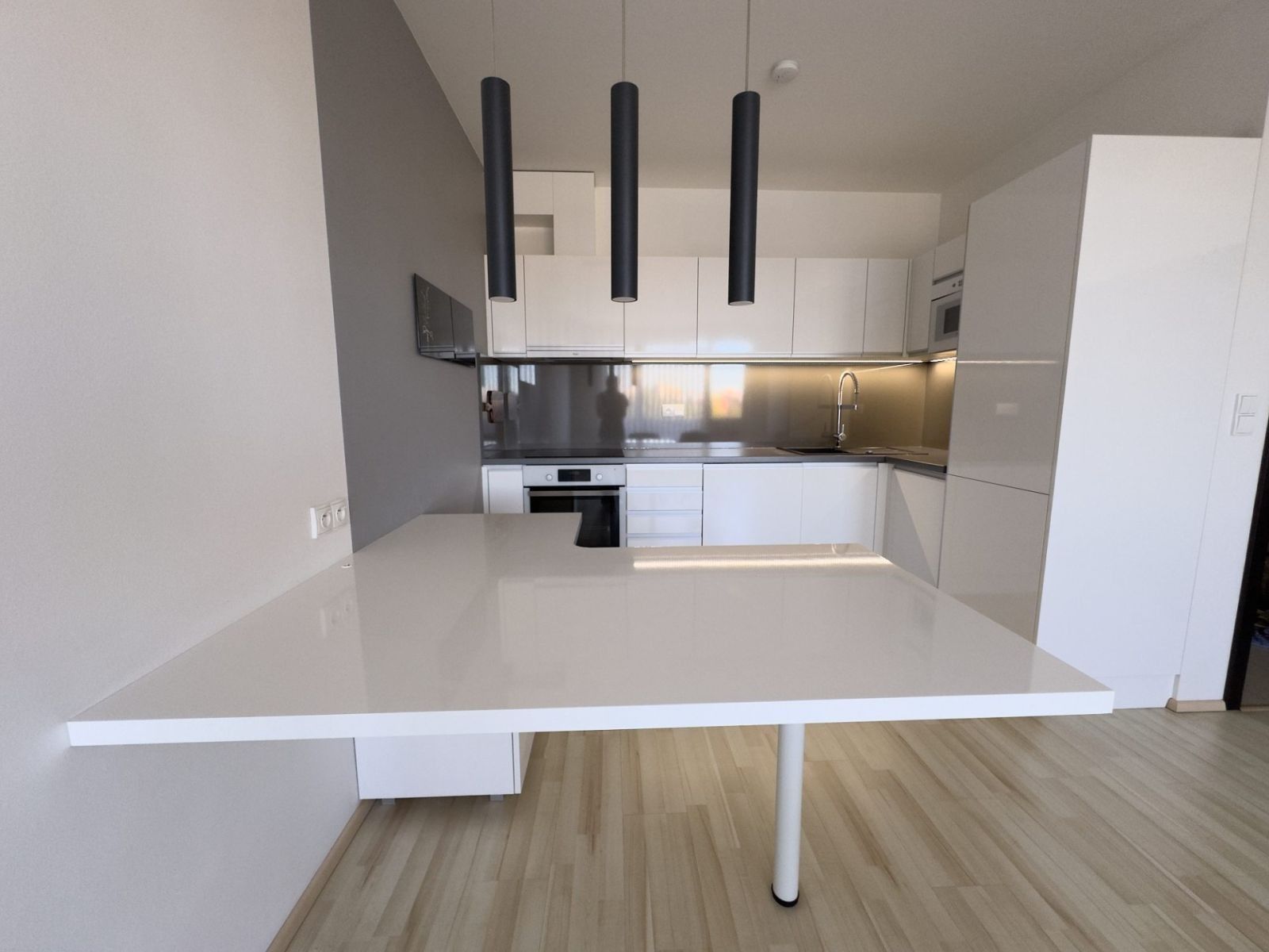 2+kk, Rudolfa Holeky, Praha - Černý Most, 65 m² - 2