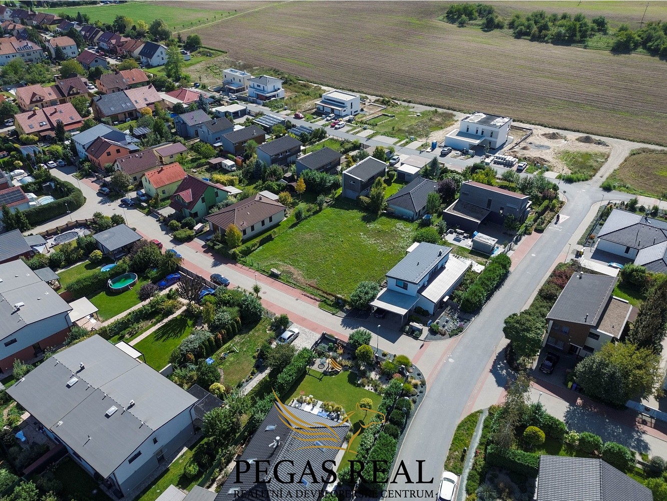 Prodej pozemek pro bydlení - Hrušovany u Brna, okres Brno-venkov - 2