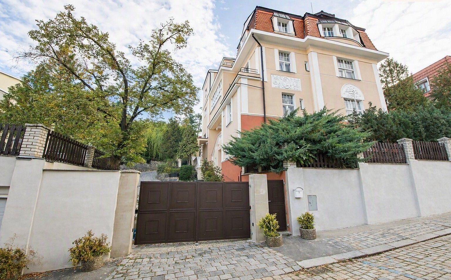 Rodinný dům, 640 m²