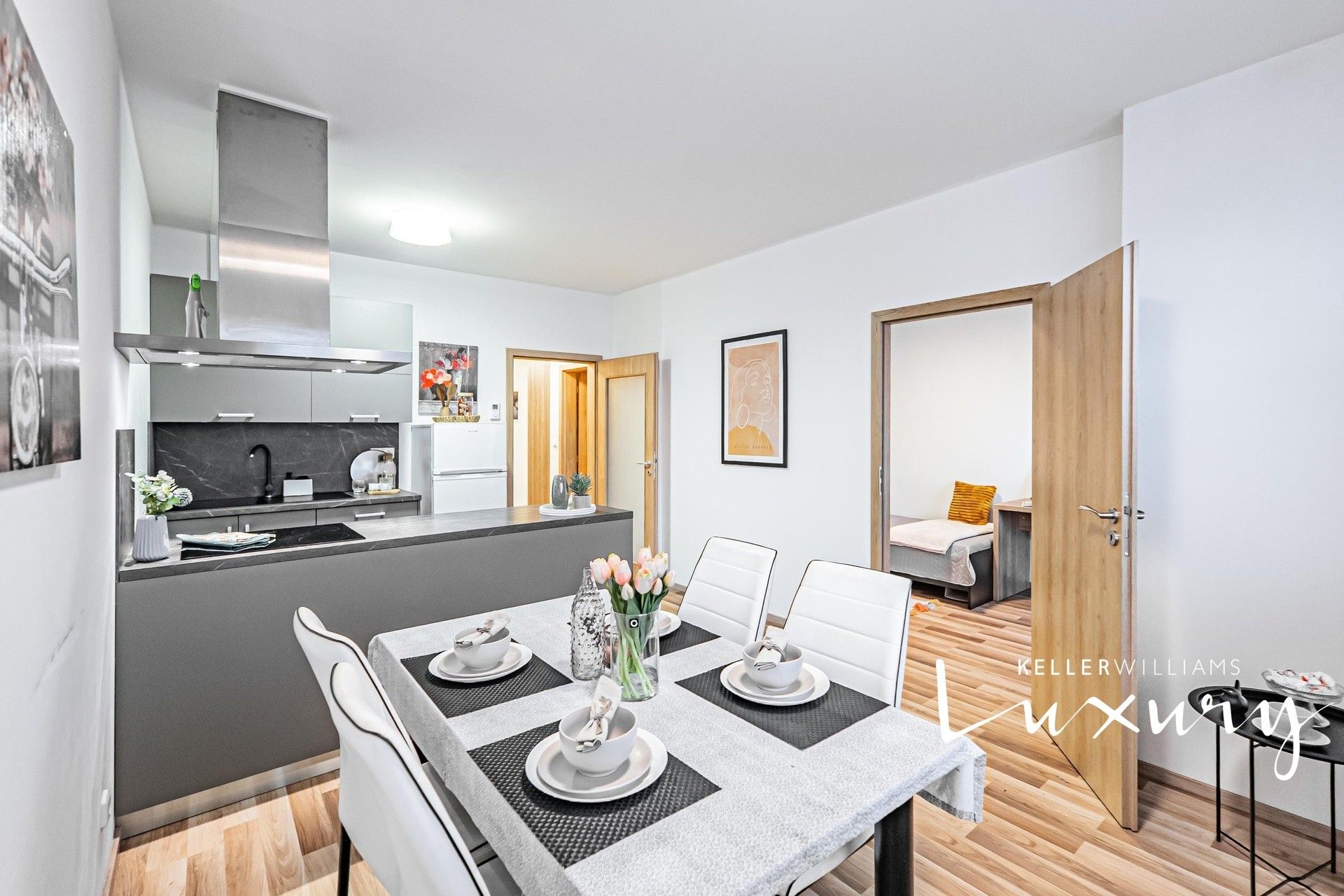 Prodej byt 4+kk - Ke kříži 1636, Praha, 68 m²