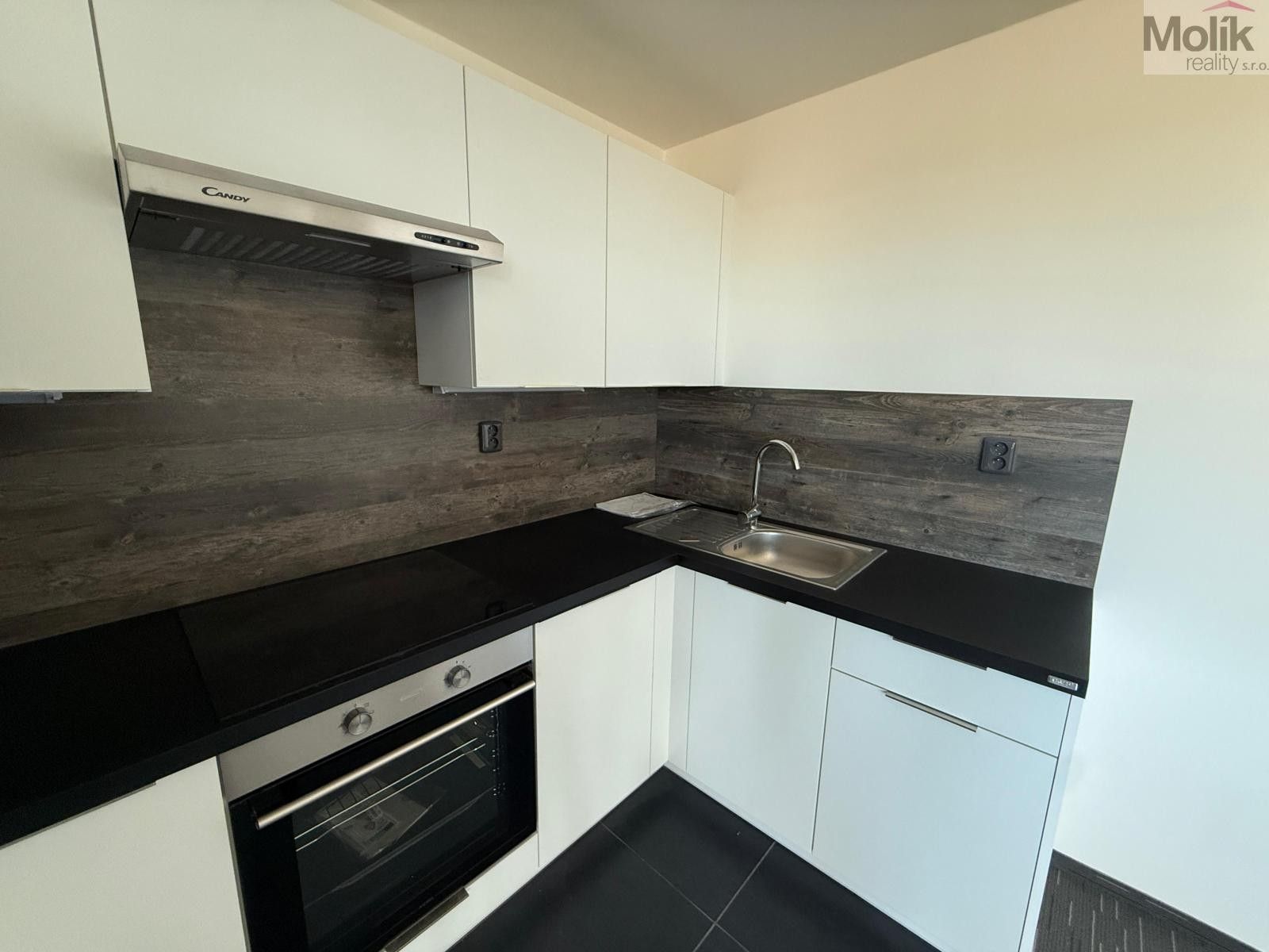 3+kk, Žižkovo náměstí, Chomutov, 97 m² - 2