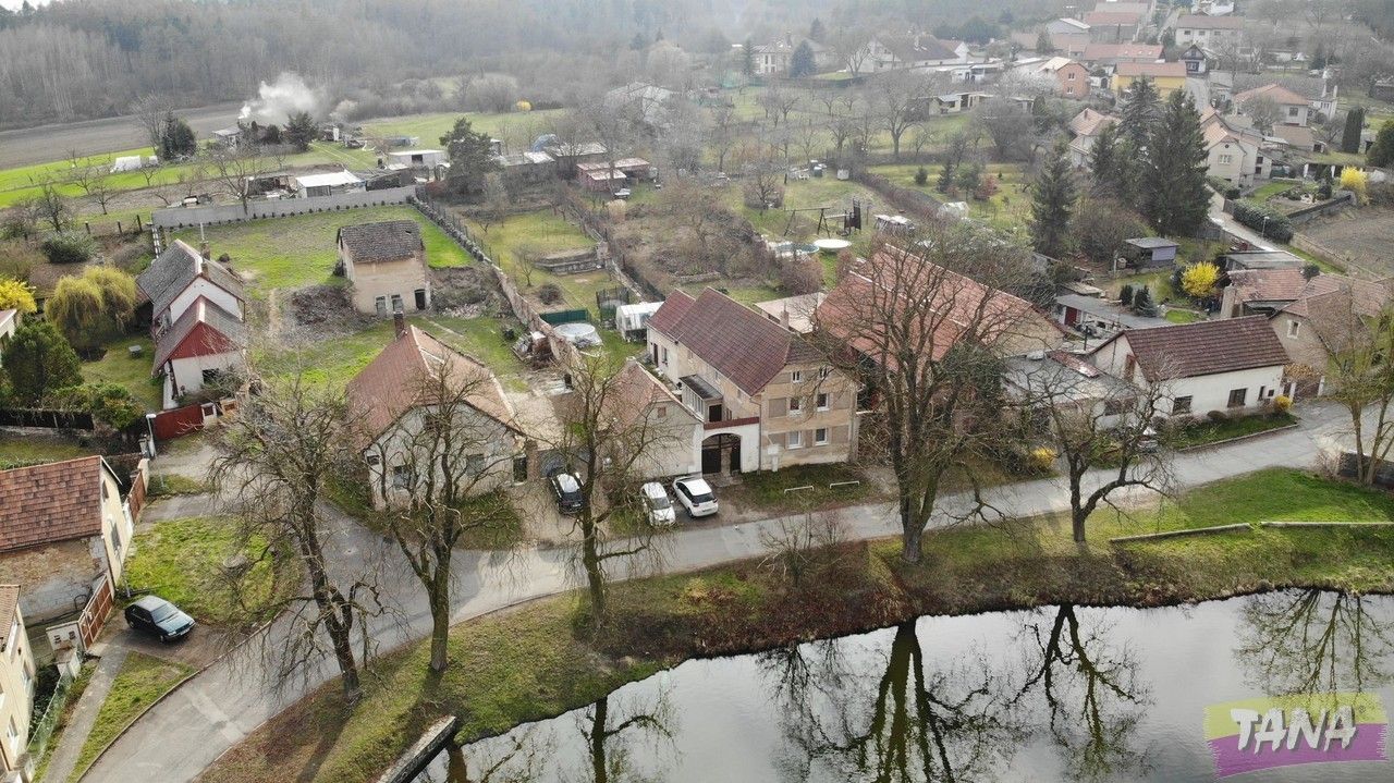 Rodinné domy, U Rybníka, Horní Beřkovice, 290 m²