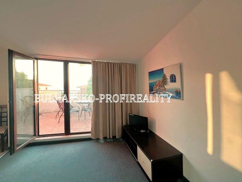 Byty, 987 66, Zahraničí