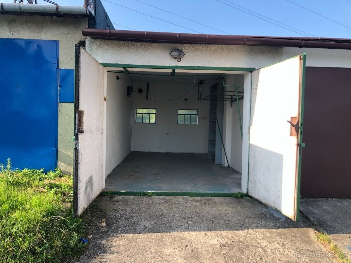 Pronájem garáž - Kyjov, 697 01