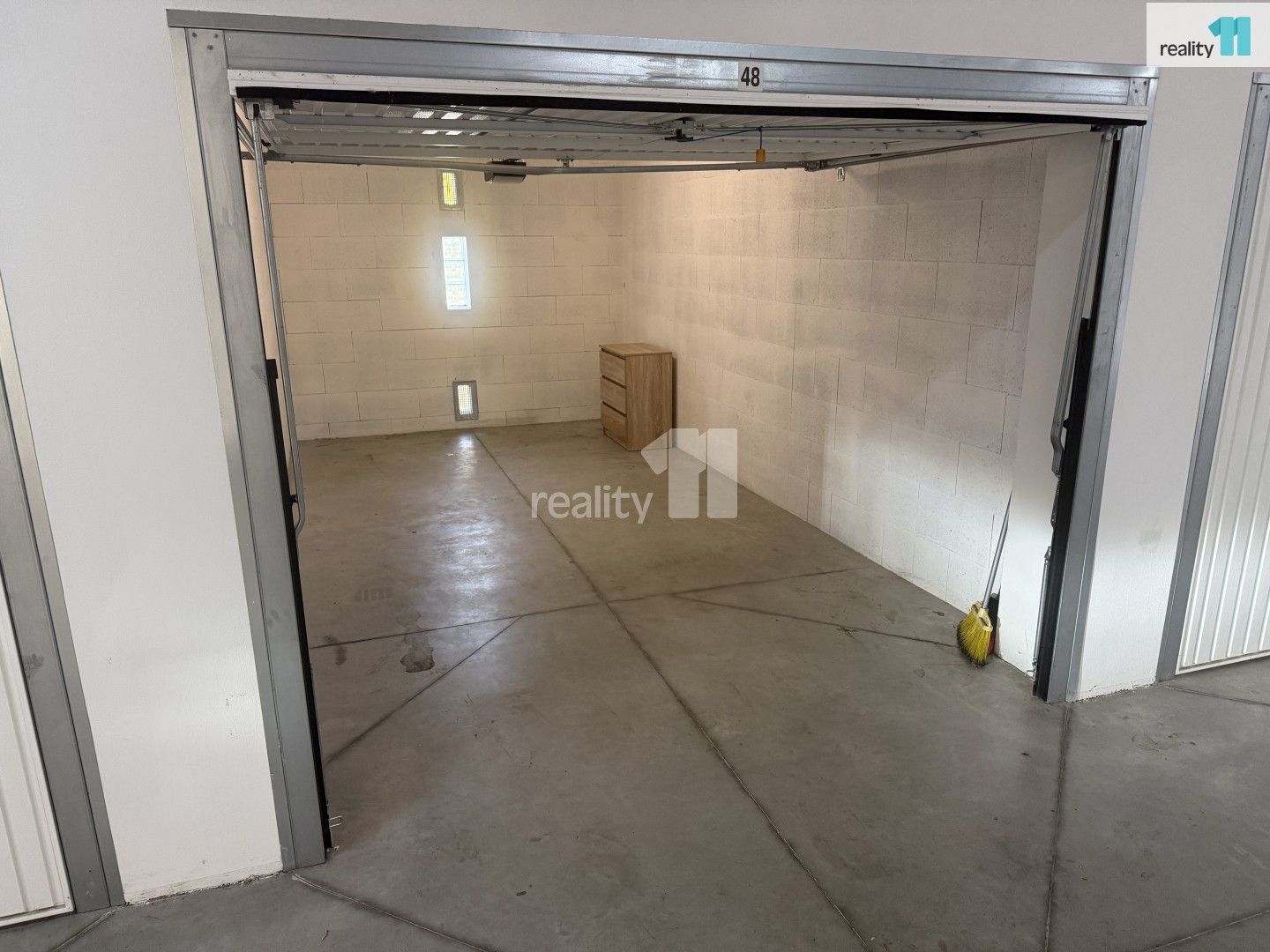 Garáže, Osvobození, Pelhřimov, 848 m²