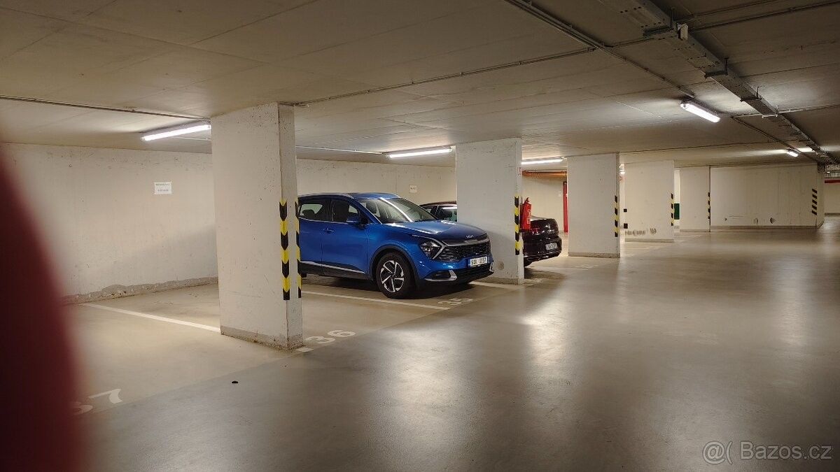 Garáže, Praha, 130 00