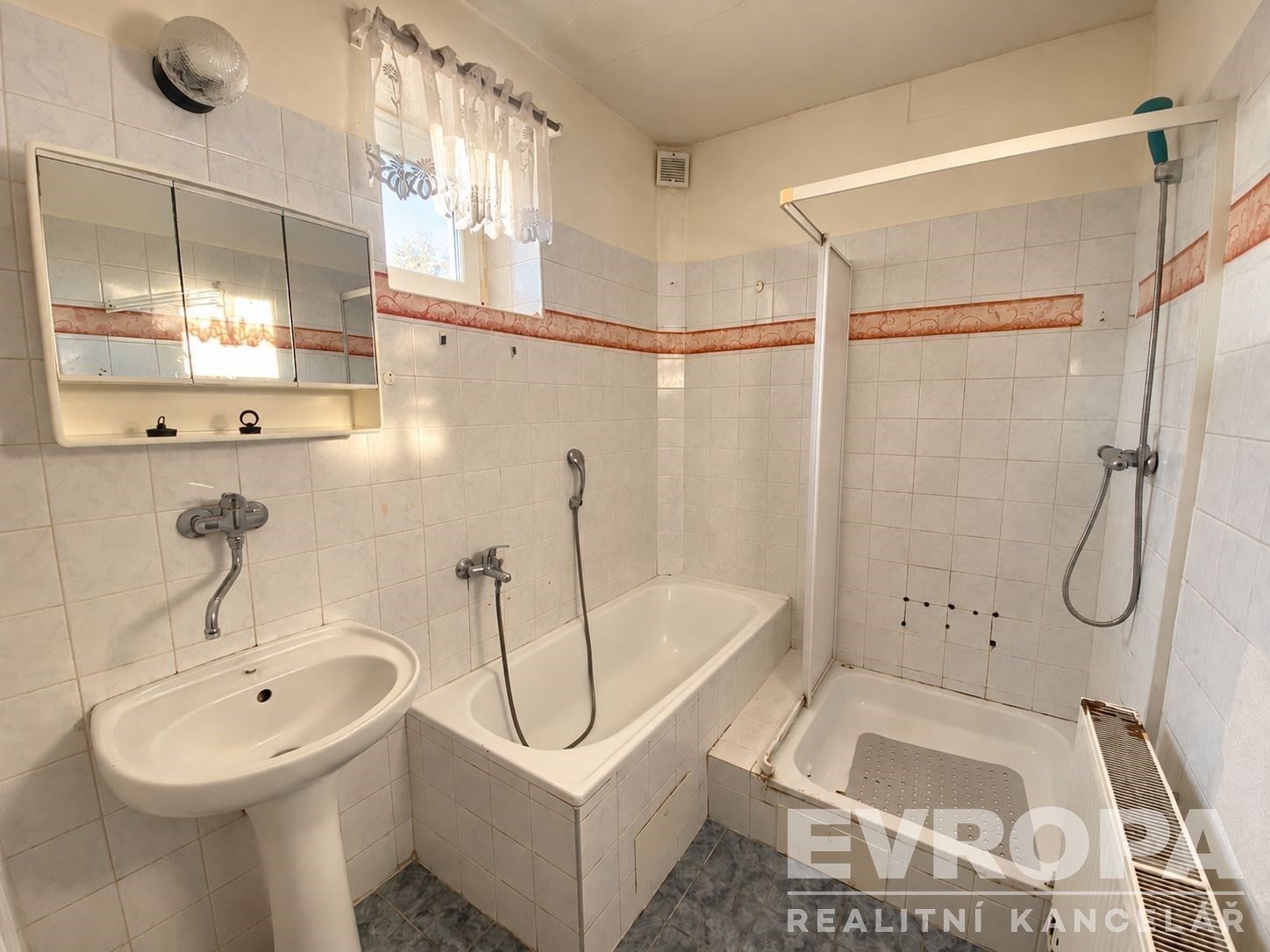 Rodinný dům · 114 m² · Českobrodská  , Doubravčice - 3