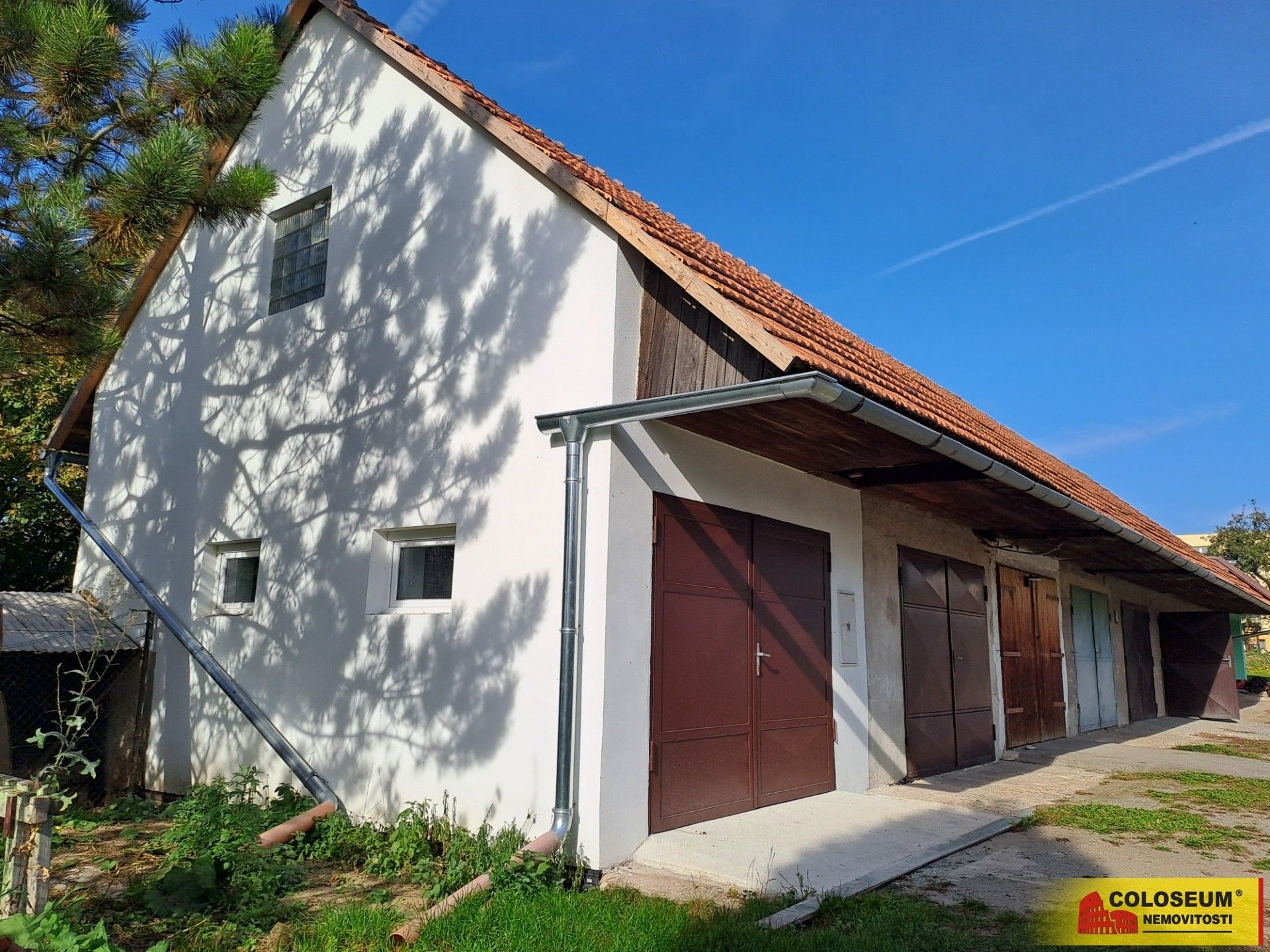 Prodej garáž - Knínice, 18 m²