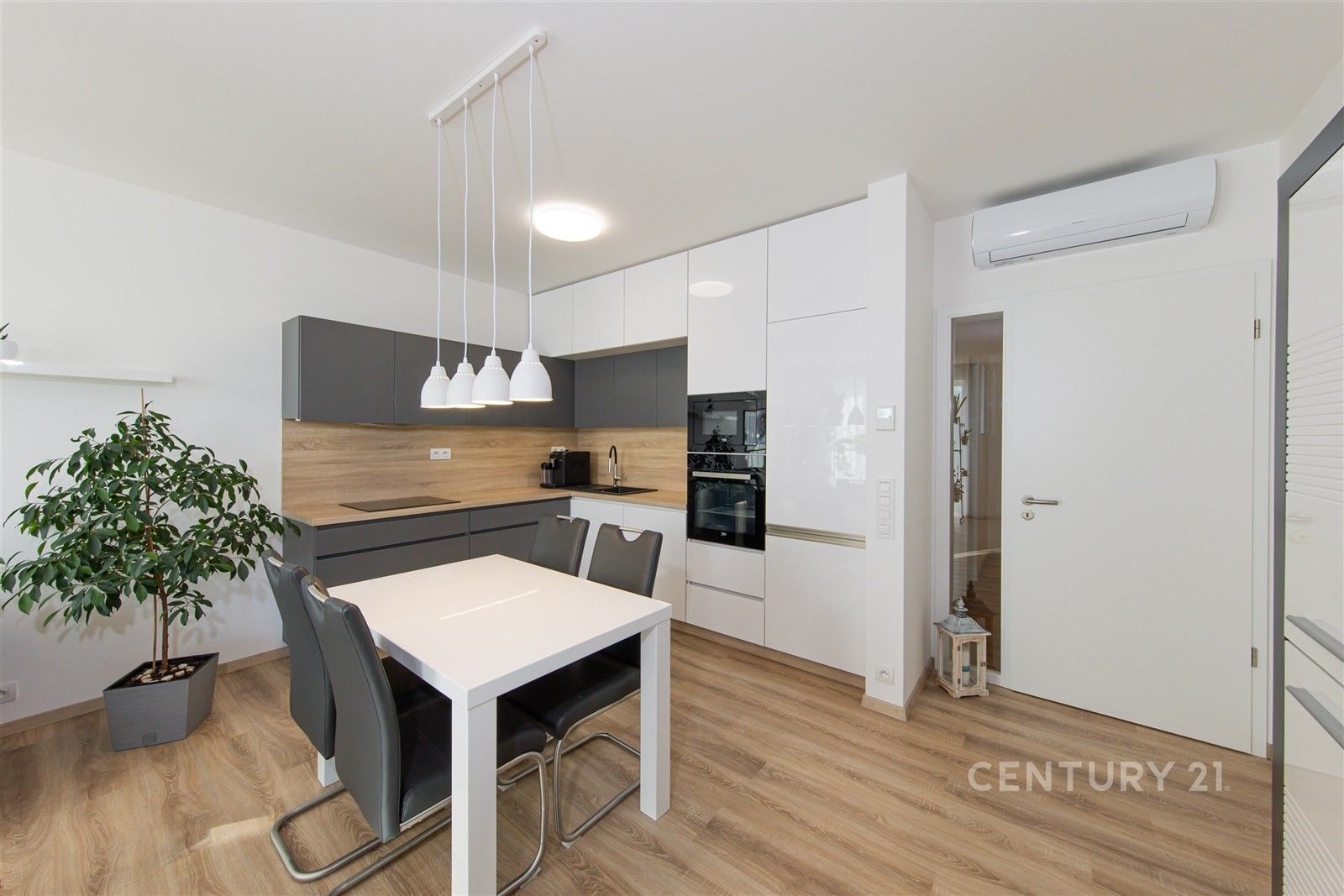 2+kk, Hněvotínská 1394, Olomouc, 83 m²