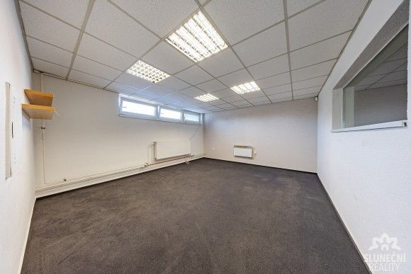 Kanceláře, Uherský Brod, 688 01