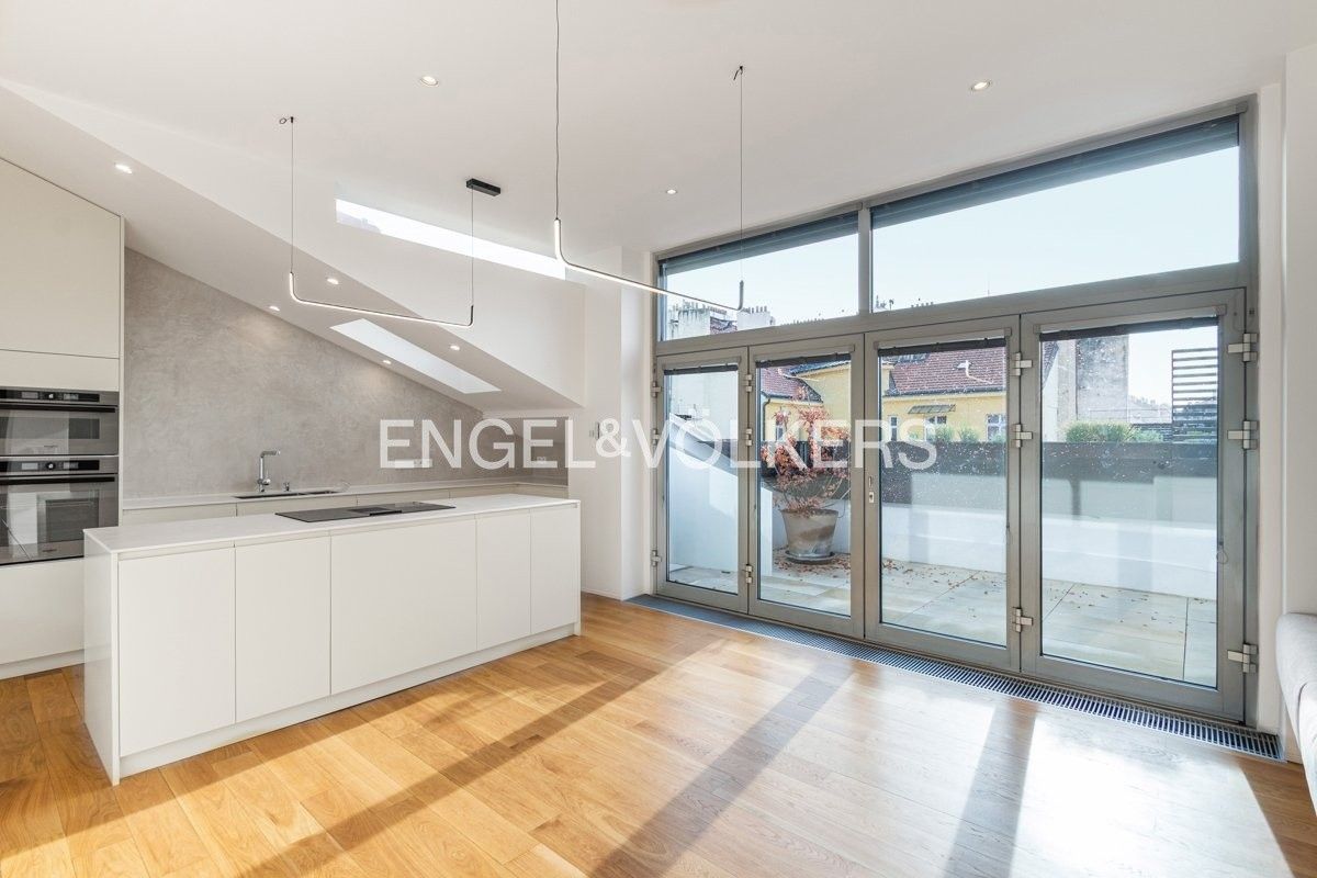 Byty, Mánesova, Praha, 220 m²