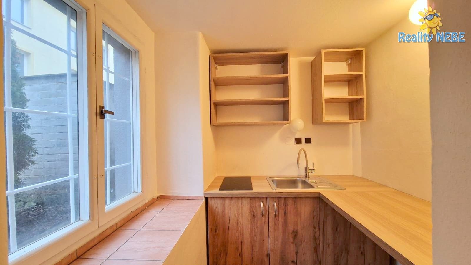 Byt 1+kk · 16 m² · Pod strašnickou vinicí, Praha - 3