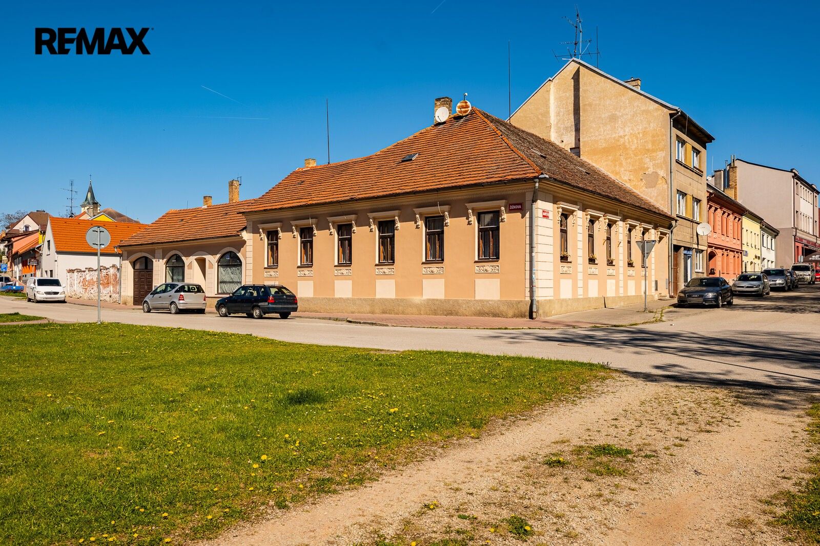 Rodinné domy, náměstí Míru 156, Lišov, 237 m² - 1