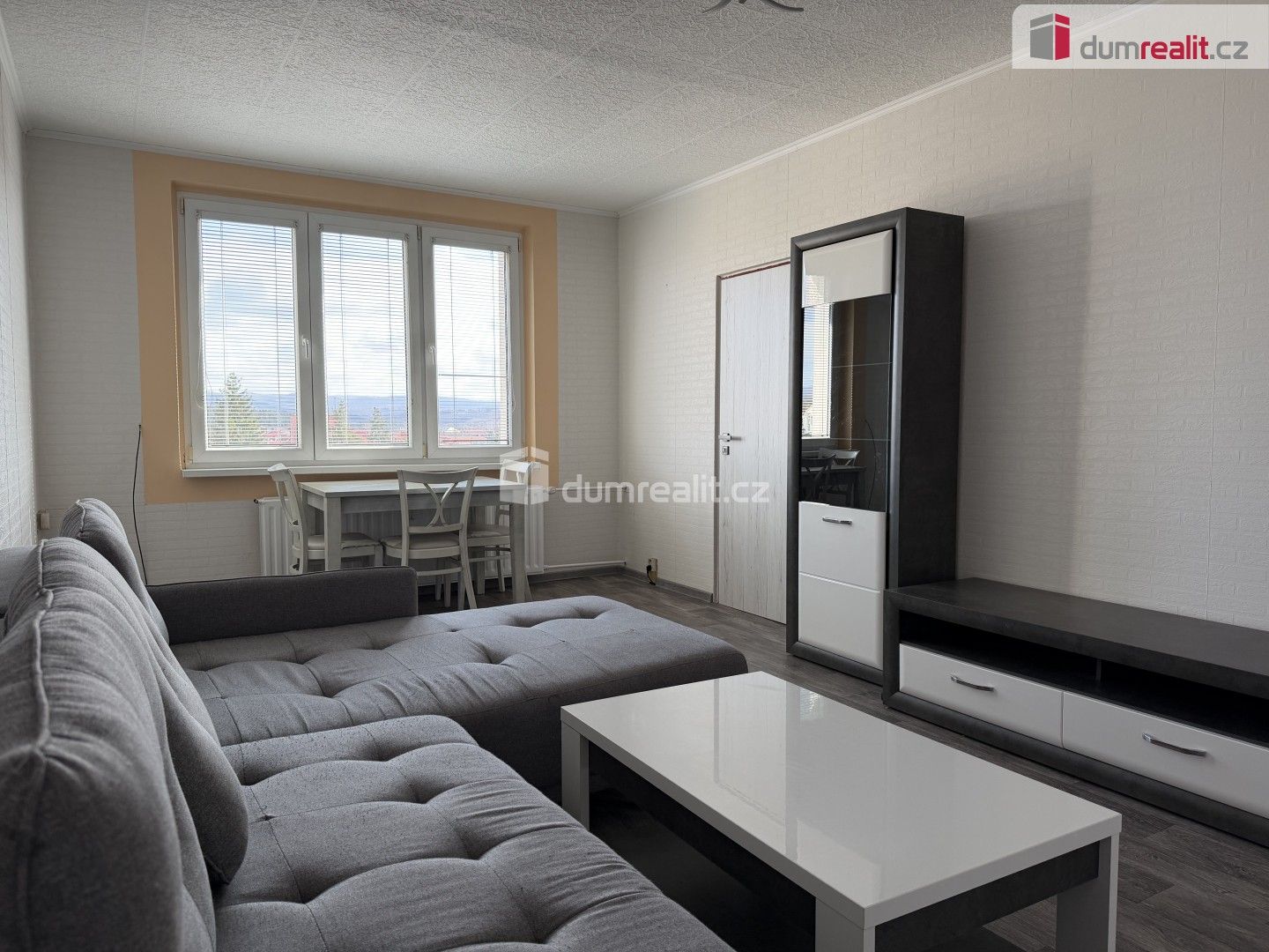 2+1, Kollárova, Ostrov, 58 m²