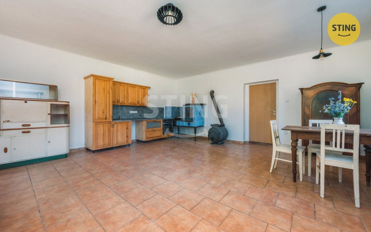 Prodej rodinný dům - Roškopov, Stará Paka, 272 m² - 5