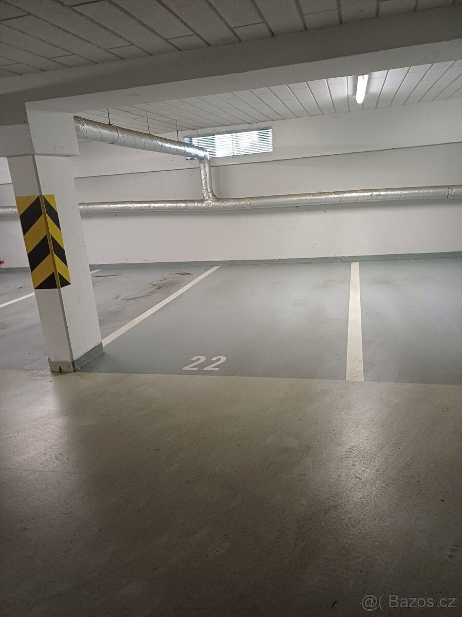 Garáže, Praha, 100 00