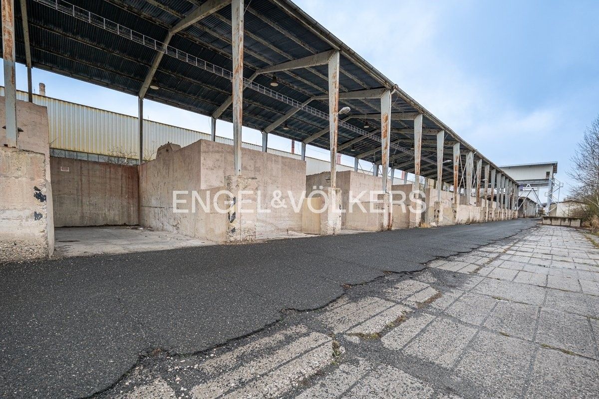 Sklady, Šamotka, Rakovník, 30 m²