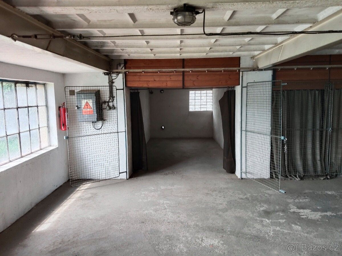 Pronájem garáž - Praha, 161 00