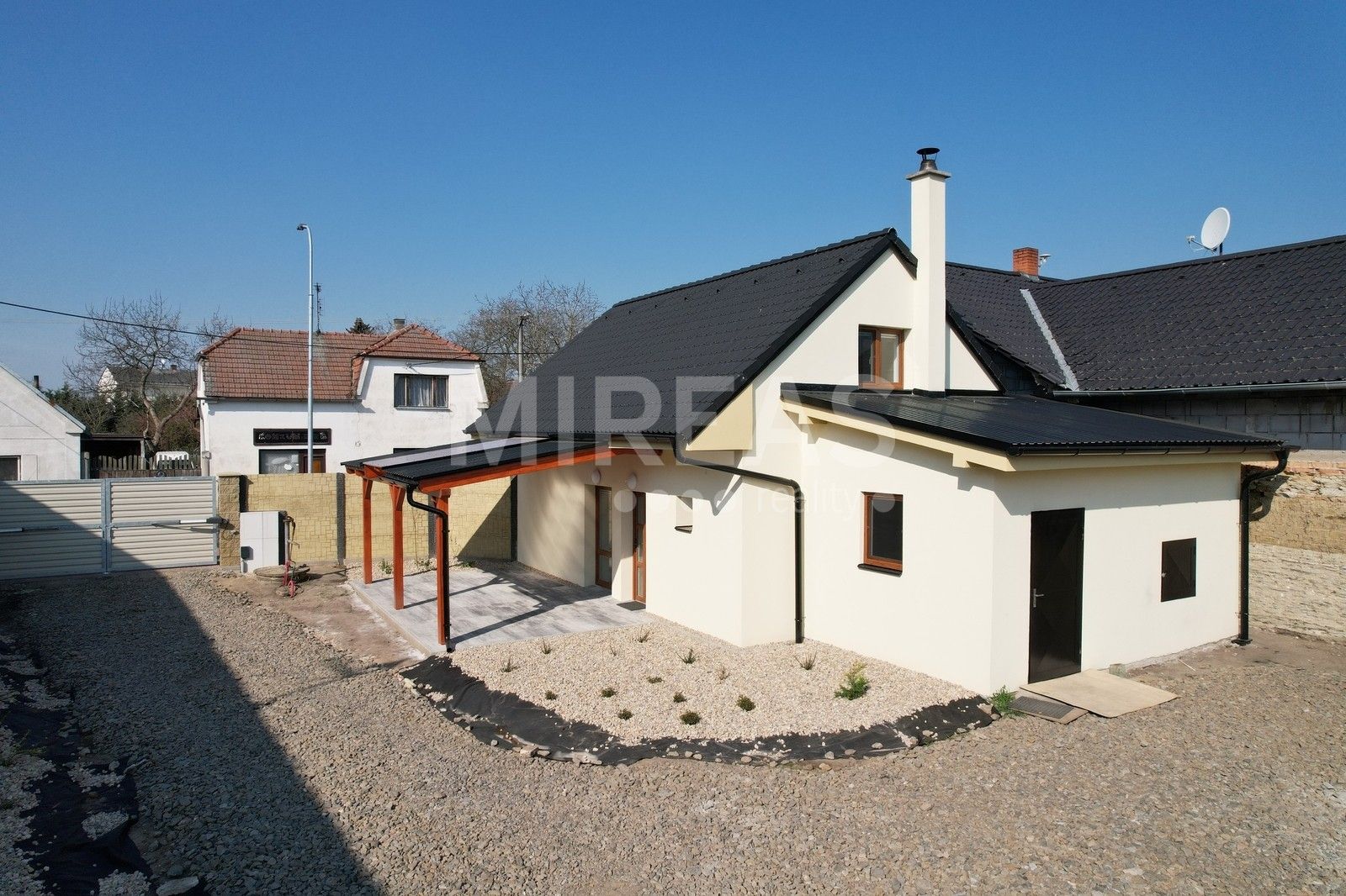 Rodinné domy, Straky, 65 m²