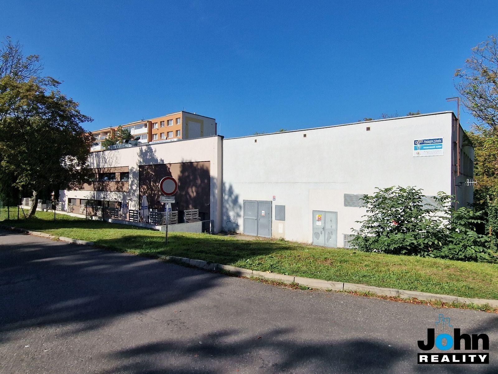 Pronájem kancelář - U Stadionu, Most, 30 m²