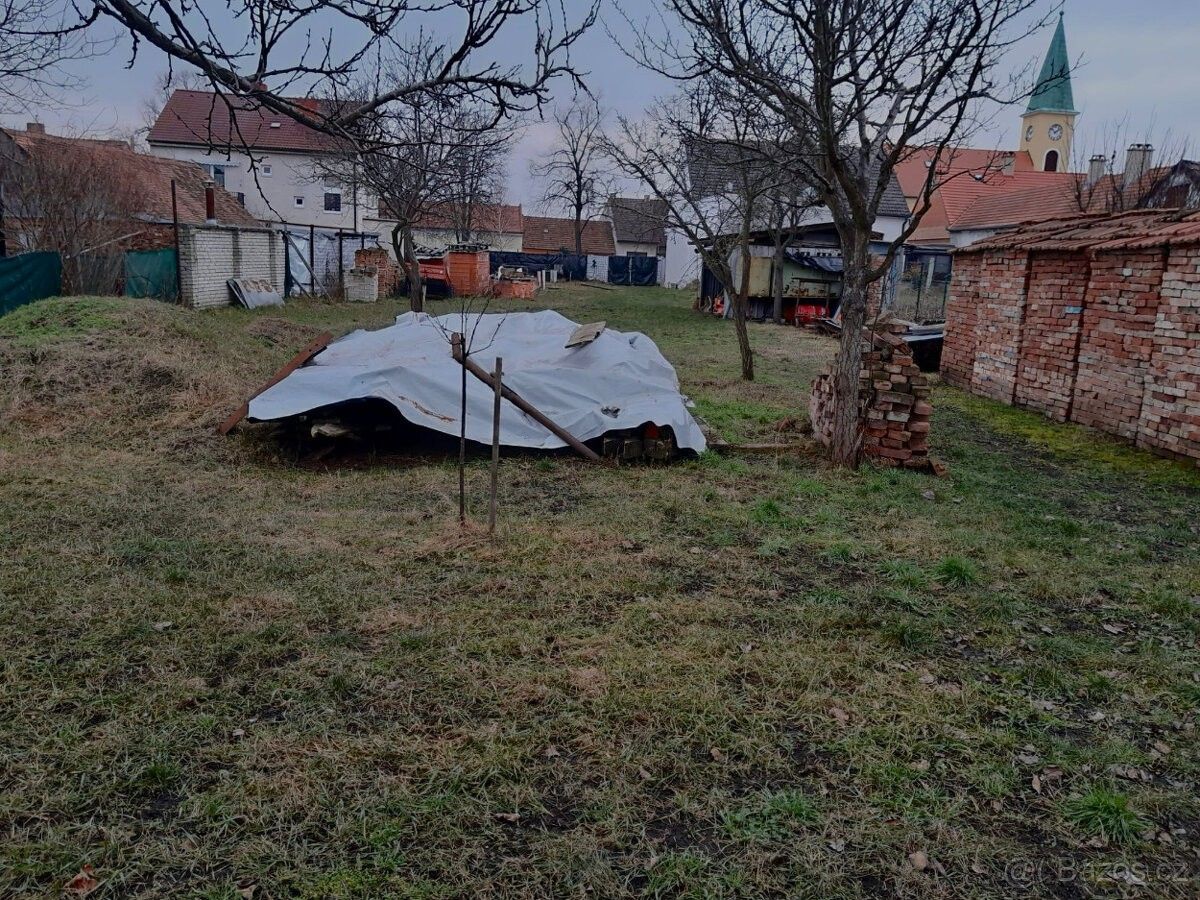 Prodej pozemek pro bydlení - Lužice u Hodonína, 696 18