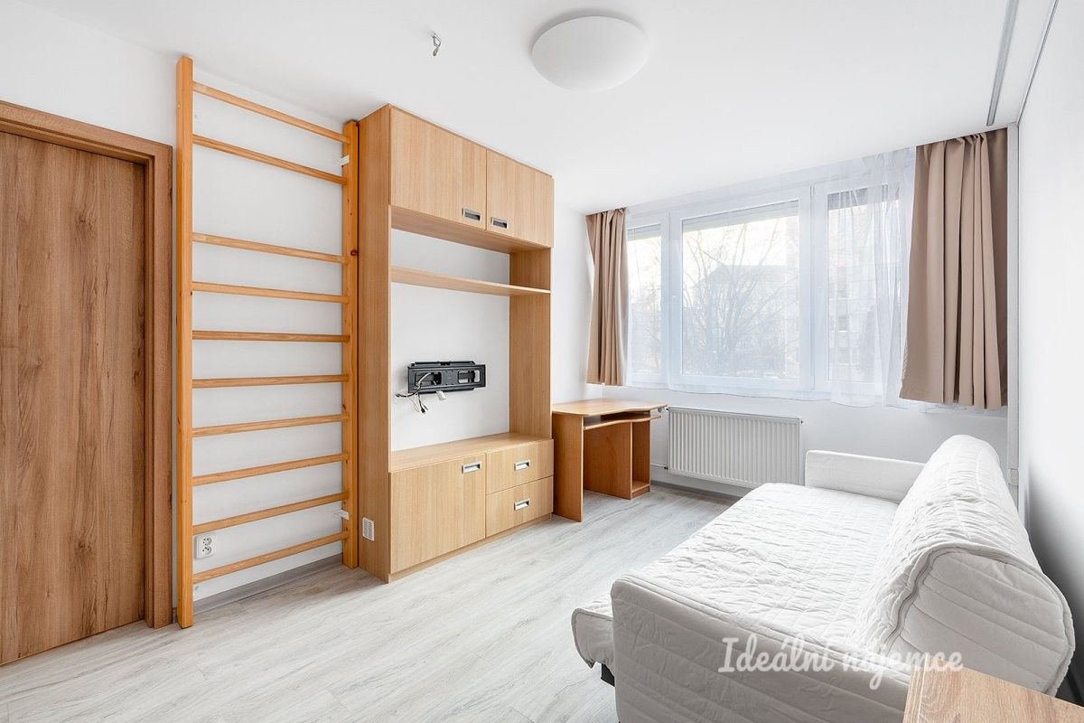 Pronájem byt 2+1 - Bítovská, Praha, 39 m²