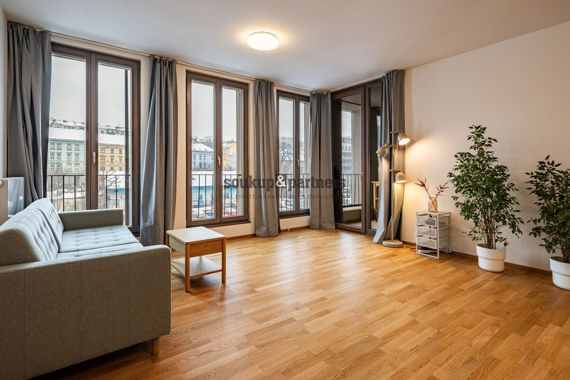 2+kk, Toyen, Praha, 57 m²