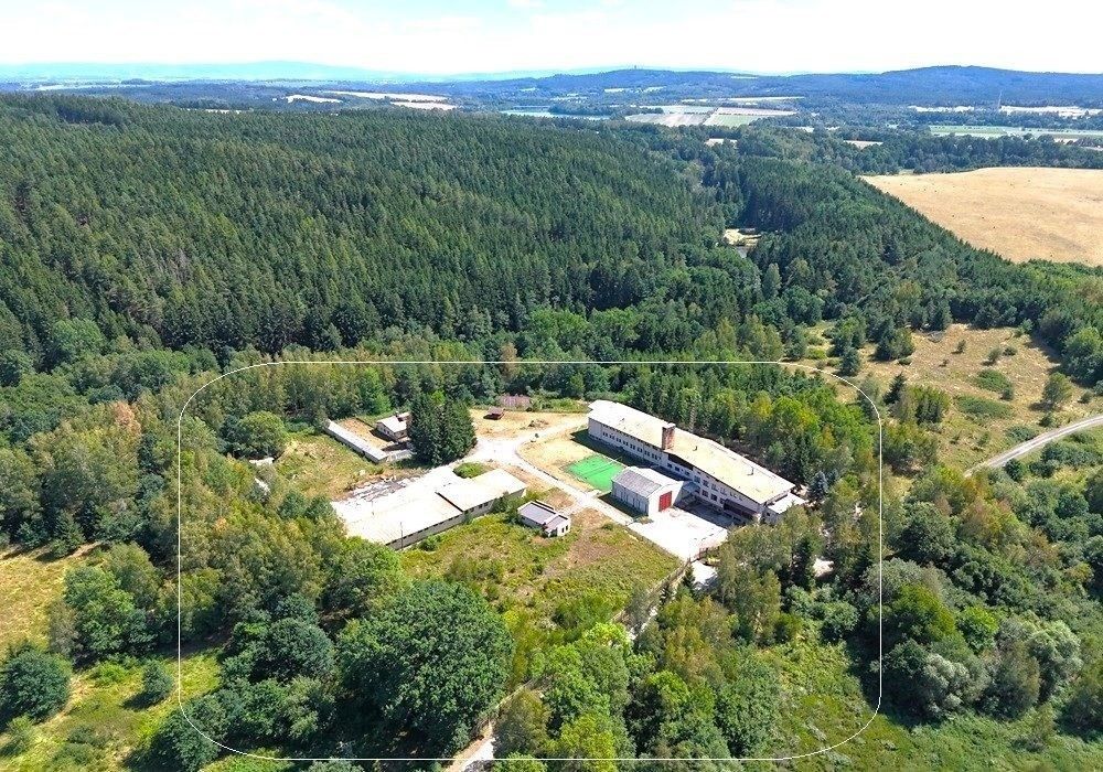 Ubytovací zařízení · 2 900 m² · Libá - 3