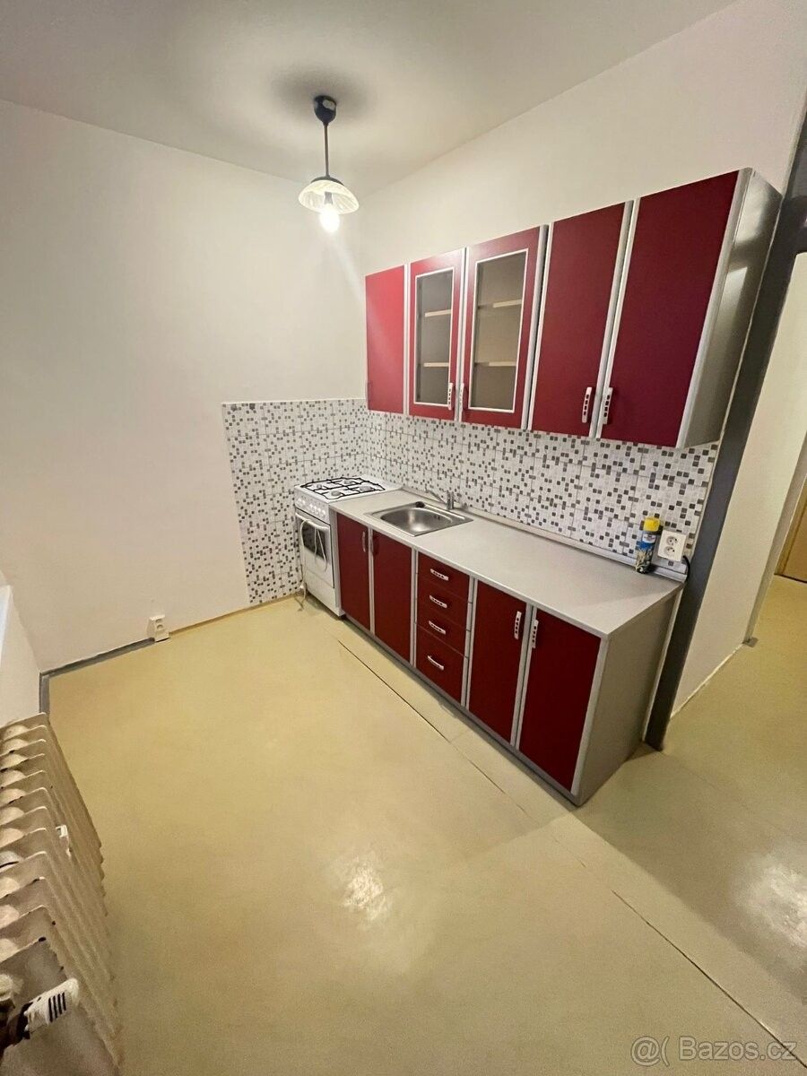 Prodej byt 2+1 - Ostrov nad Ohří, 363 01