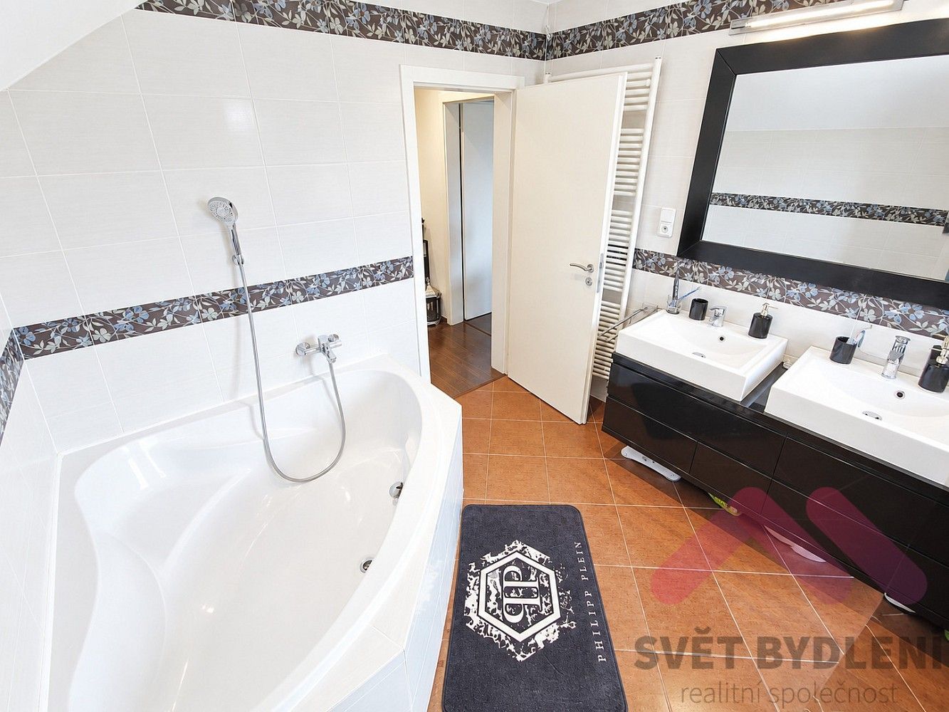 Rodinný dům · 187 m² · Praha - Újezd nad Lesy, okres Praha 21, Hlavní město Praha - 3