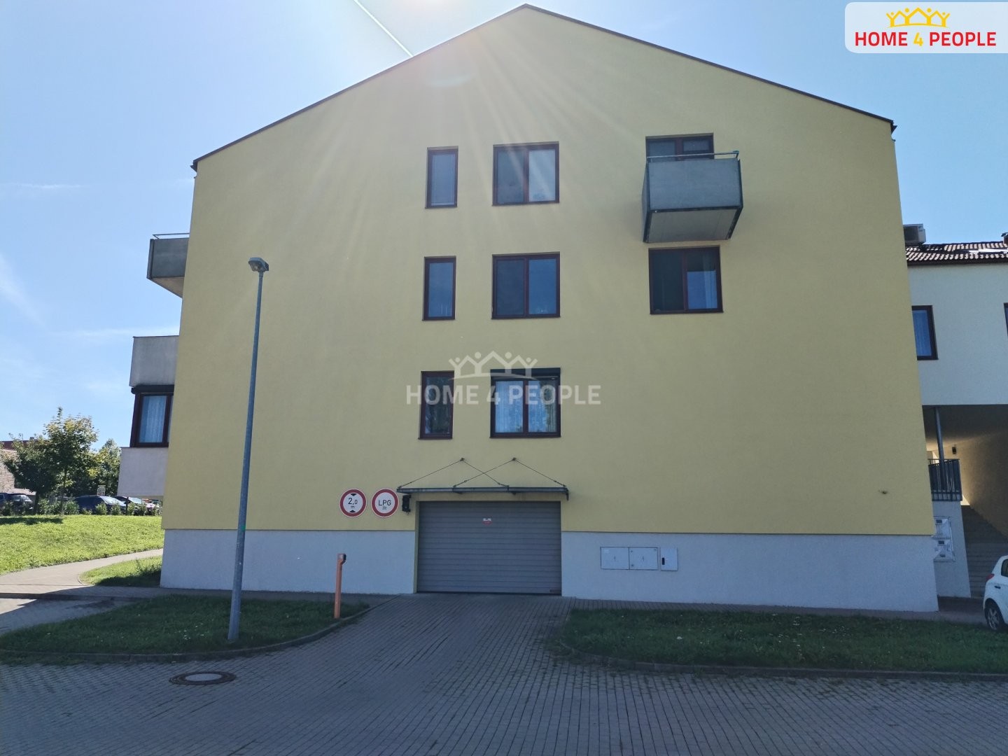 Garáž · 14 m² · Mladých Běchovic, Praha - 4