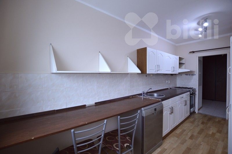 Pronájem byt 4+1 - Lešenská, Praha, 80 m²